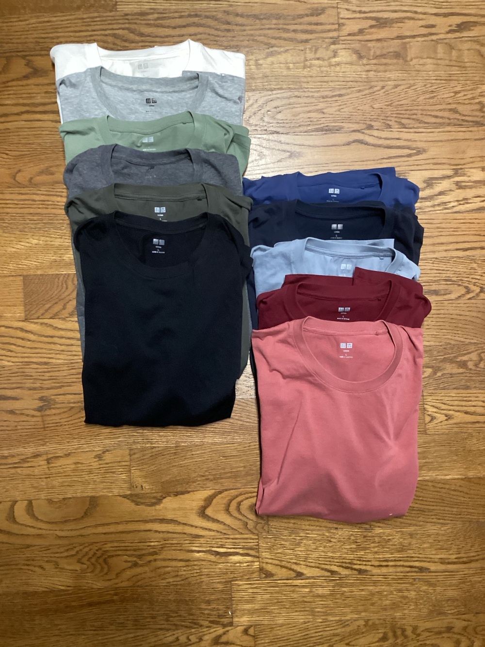 Uniqlo Classic Crew neck short sleeve tee bundle 11 Size Large - Picture 2 of 9